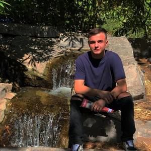 Meet your Posher, Nick